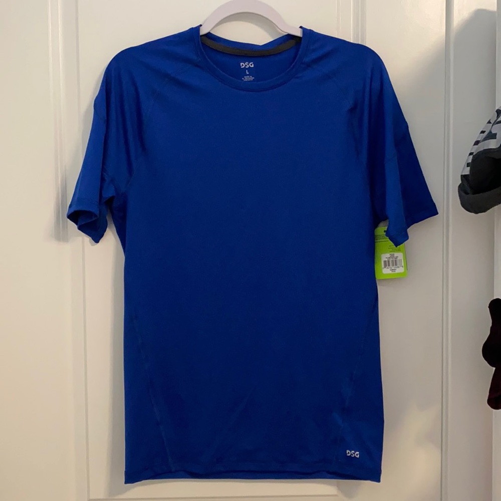 Men’s large blue athletic tshirt